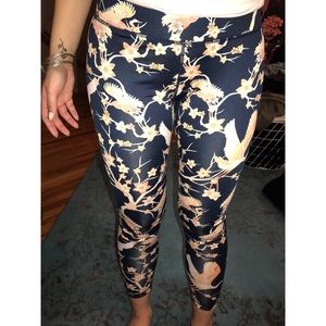 PATTERNED ACTIVE LEGGINGS